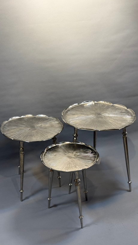 میز عسلی سه سایز طرح نیلوفر رنگ سیلور 2092